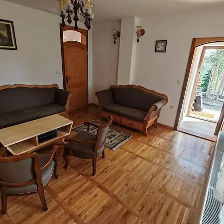 Tri Bora Holiday home *