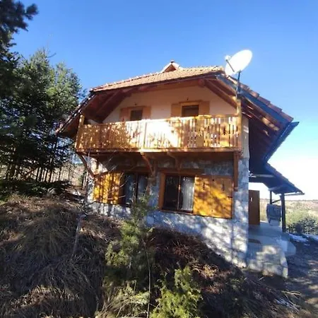 Tri Bora
