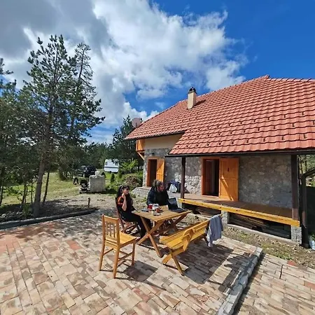 Tri Bora Holiday home *